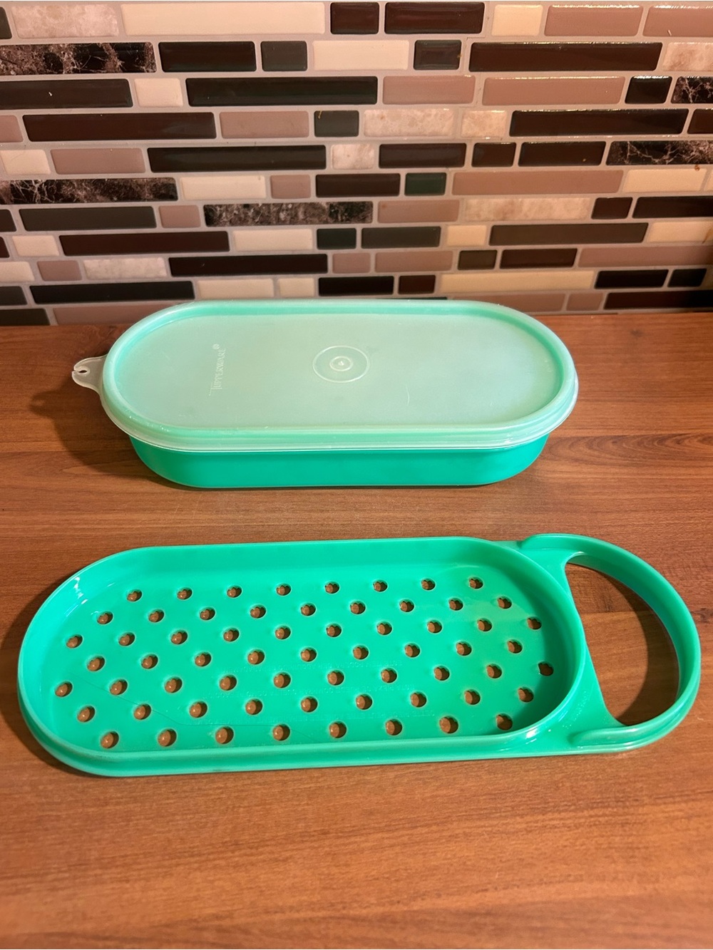 Vintage Tupperware Handy Grater with Lid